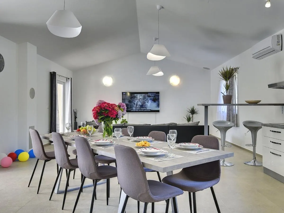 Single-Storey Villa With Private Pool Marcana Holiday home