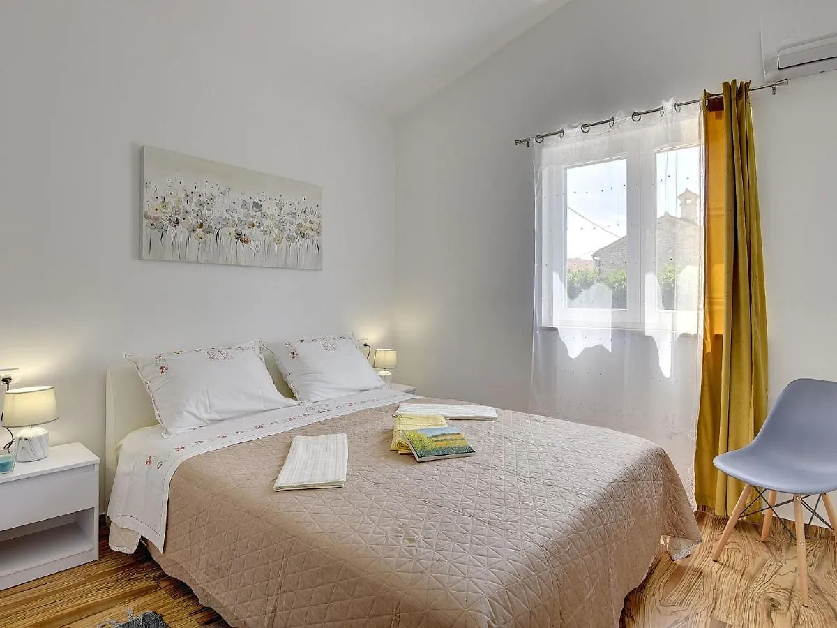 Single-Storey Villa With Private Pool Marcana